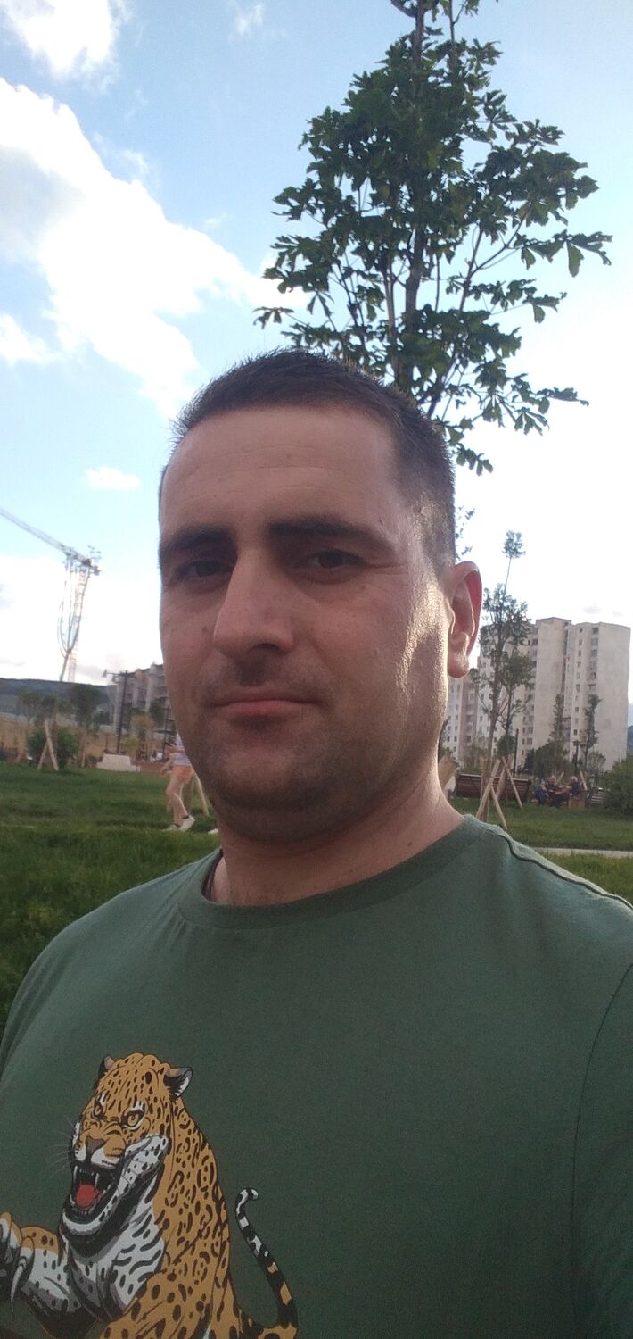  44673361  Bigman, 39 ,    