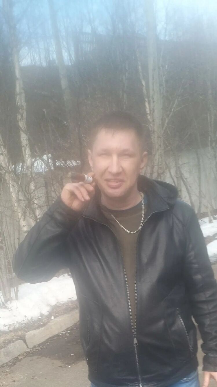  44540741  Alexander, 40 ,    