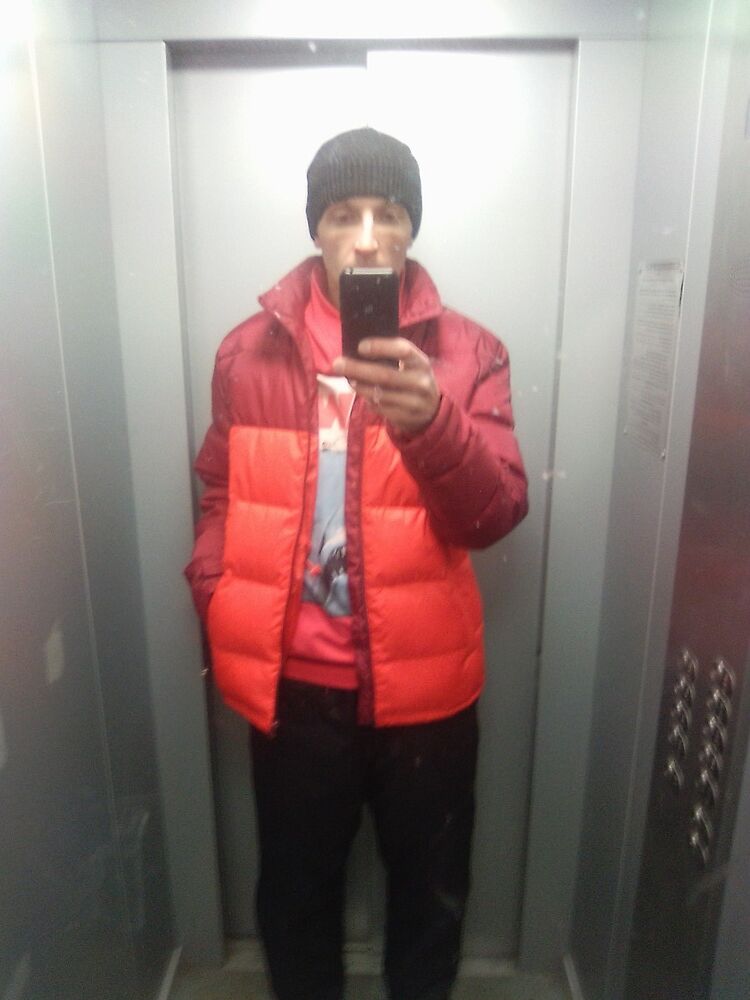  ,   Maks, 37 ,   ,   , c 