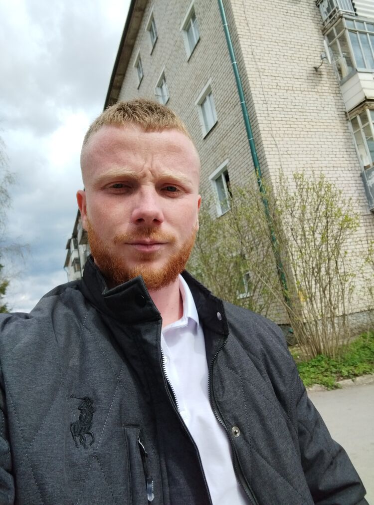  43861331  Pavel, 26 ,    