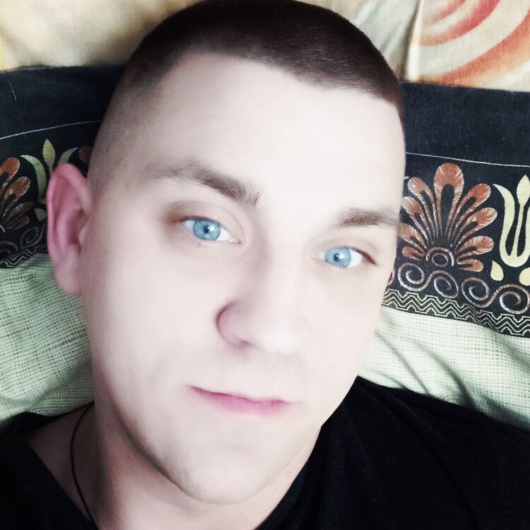  52579031  , 37 ,    