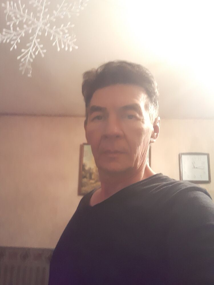  ,   Rinat, 52 ,   ,   