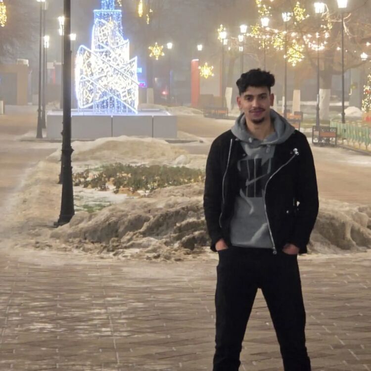  54189731  Anwar, 21 ,    