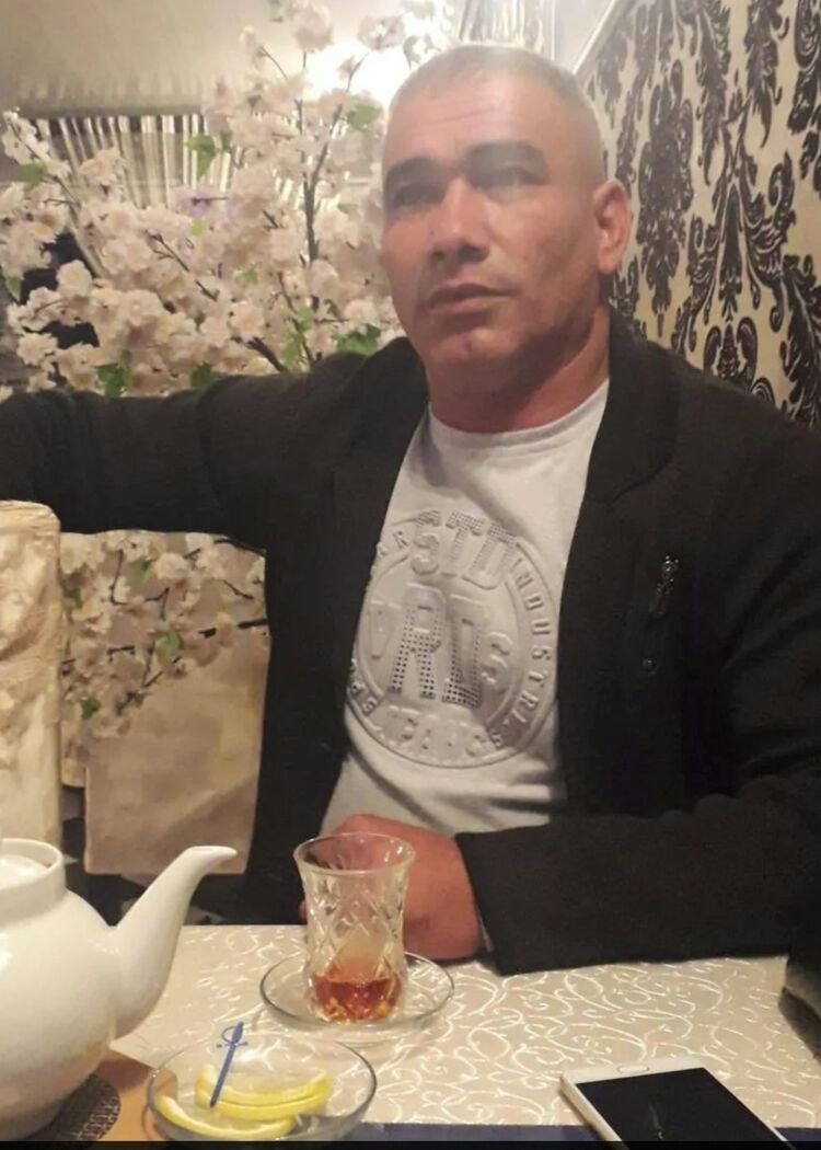  47521271  Arzu, 49 ,    