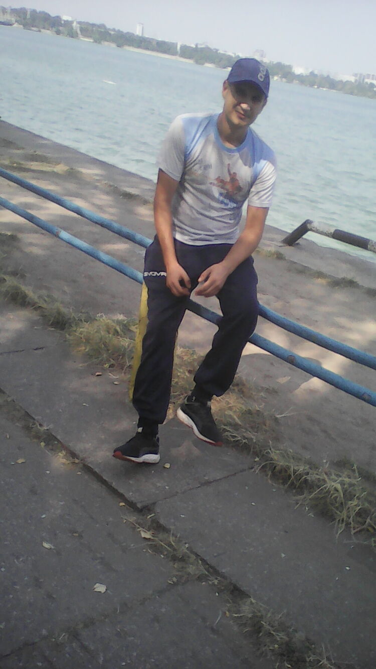  48089811  Topik, 31 ,    