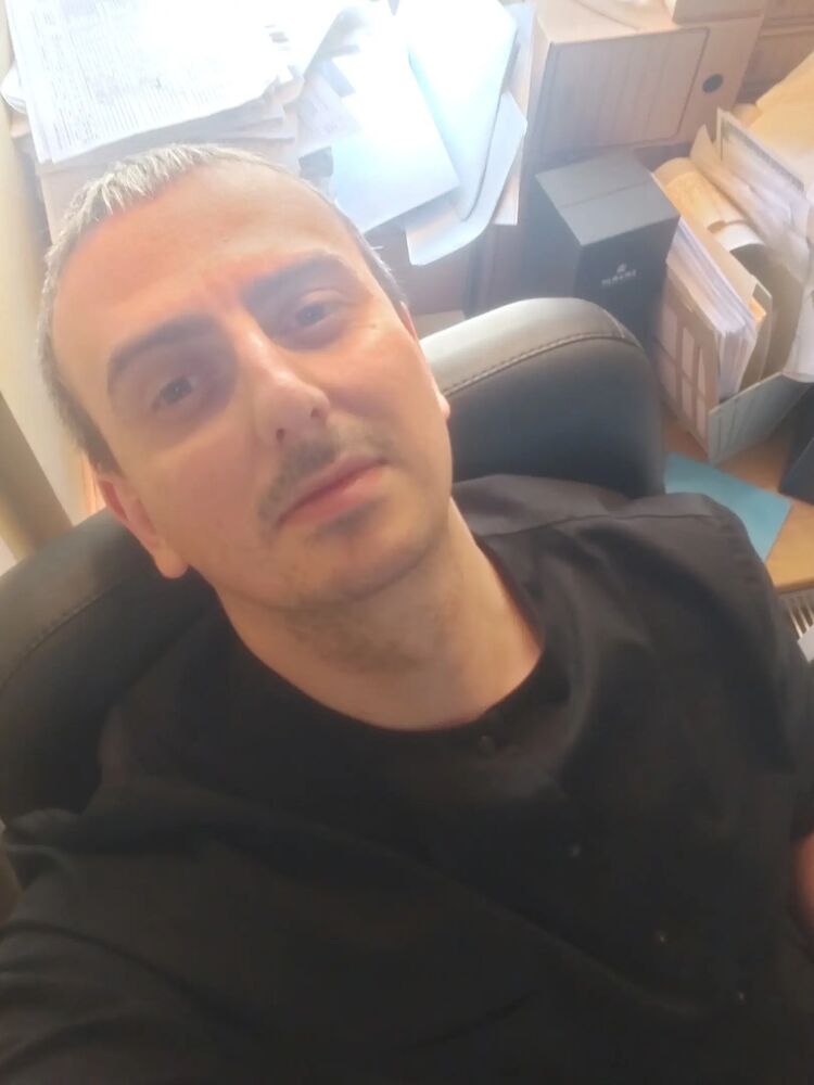  44025951  , 36 ,    -