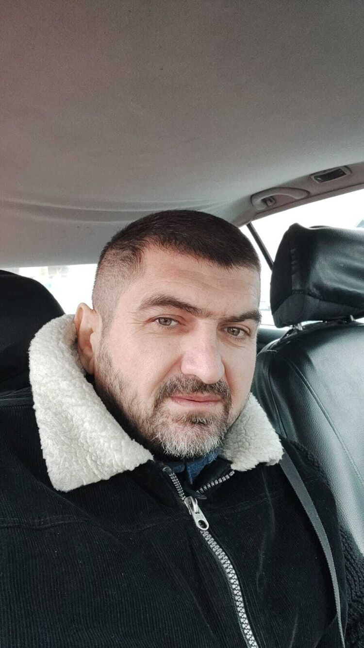  25654091  David, 39 ,    