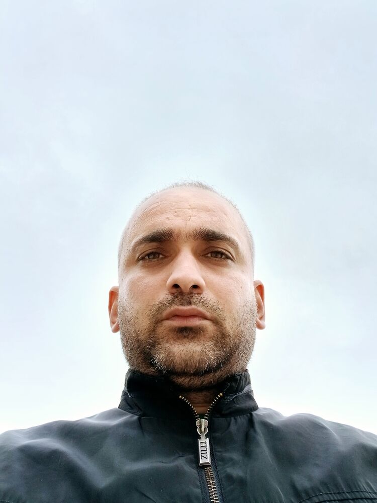  51776081  Tasim, 38 ,    