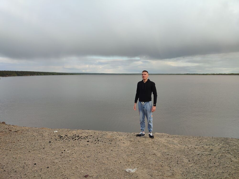  41321261  Kirill, 22 ,    