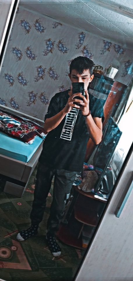  ,   Maxim, 20 ,   c 
