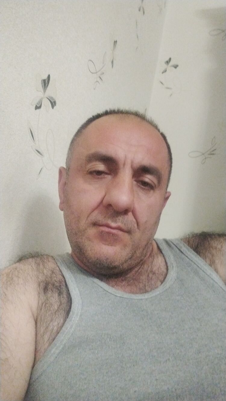  44573221  Artak, 44 ,    