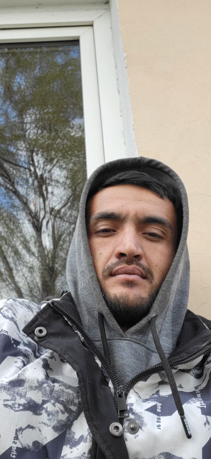  28718851  Abu, 31 ,    