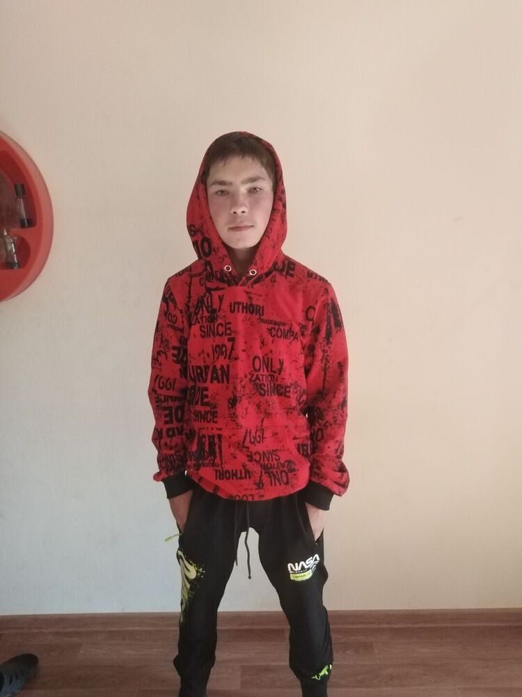  26713781  , 21 ,    