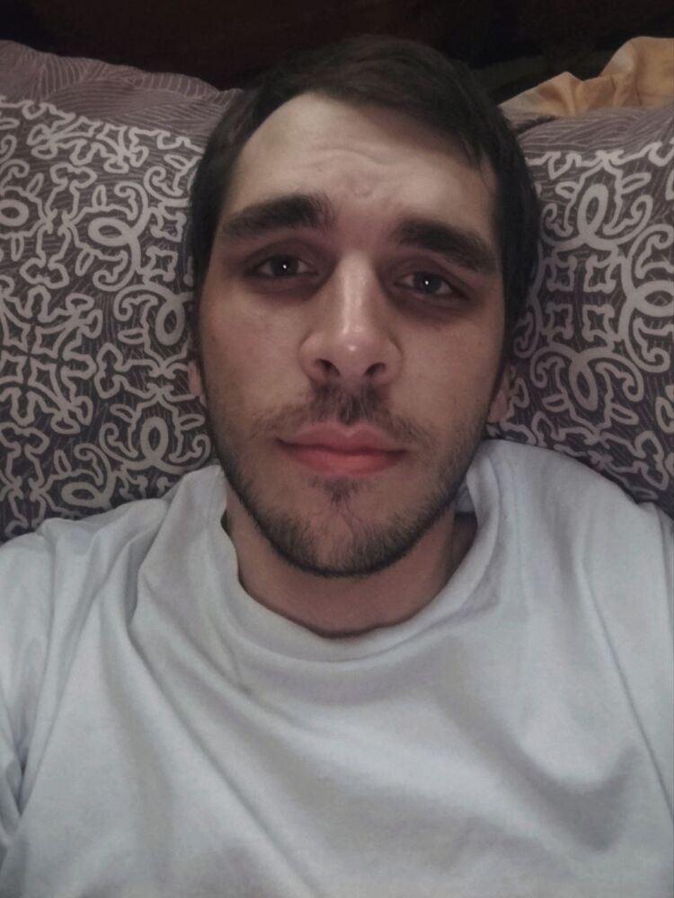  54489531  Artur, 29 ,    -