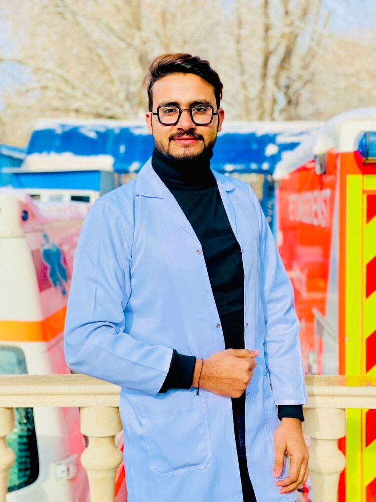  ,   Ali, 24 ,   ,   