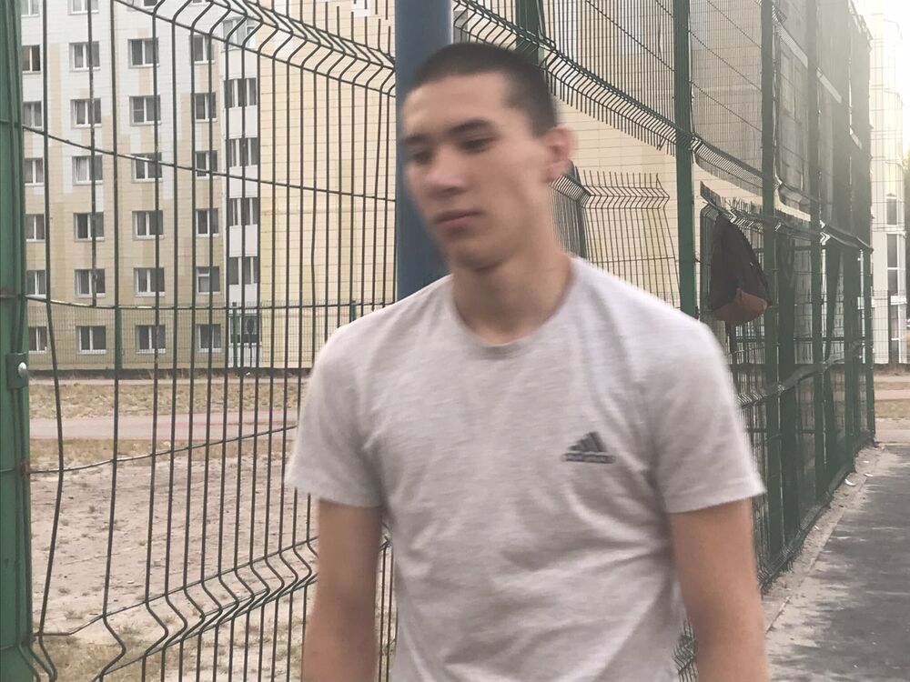  29665951  Daniil, 22 ,    