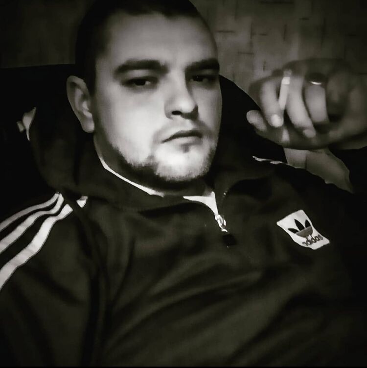  27105361  Aleksandr, 34 ,    