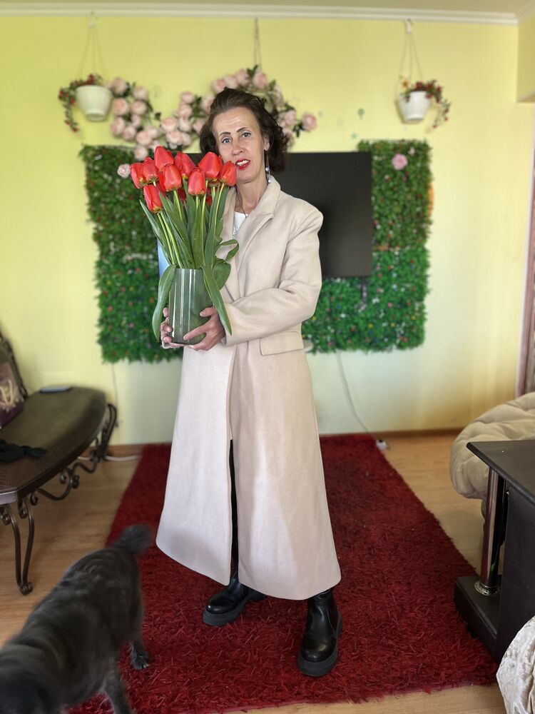  51713271  Anastasia, 41 ,    