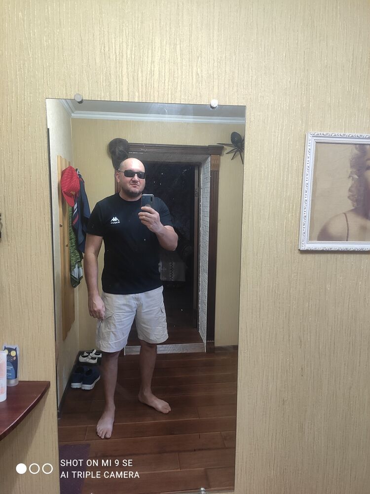  ,   Andrey, 45 ,   c 
