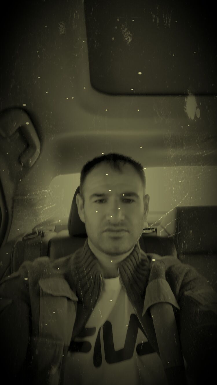 52257071  , 35 ,    -