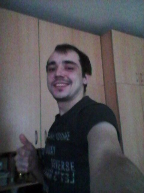  ,   Team, 32 ,   ,   , c , 