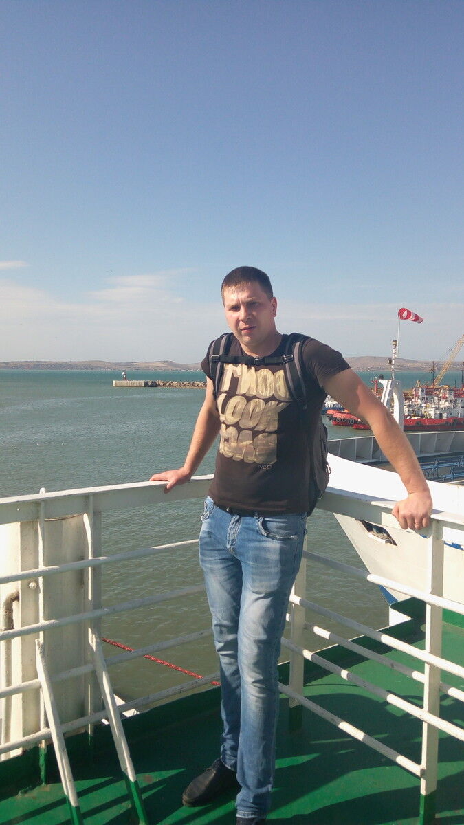  10822121  Sergey, 36 ,    