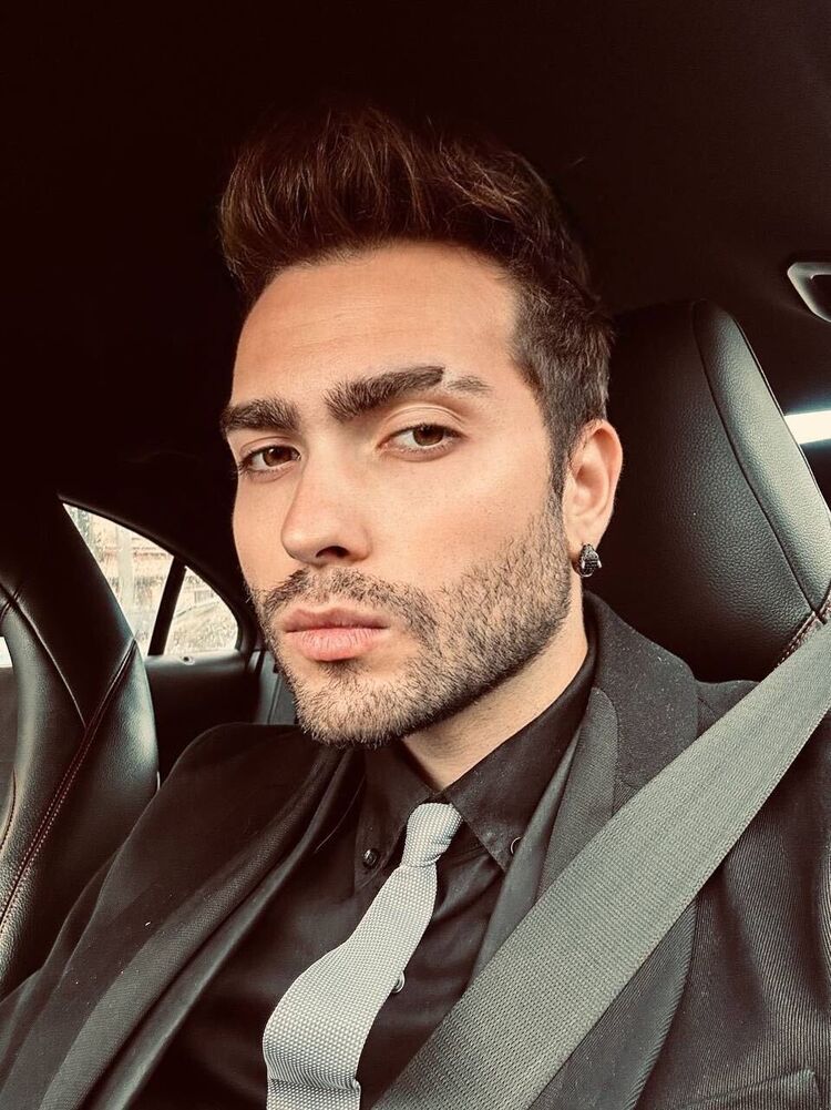  48197521  Daniel, 29 ,    