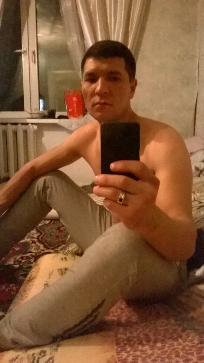  ,   Erlan, 36 ,   ,   , c 