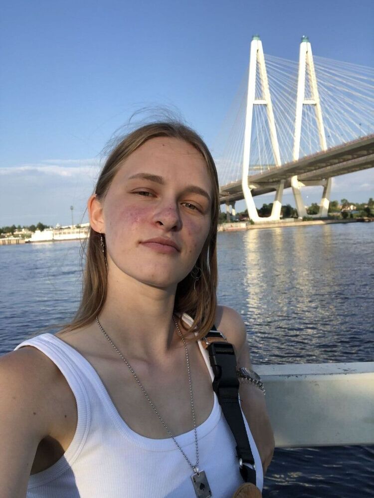  -,   , 22 ,     