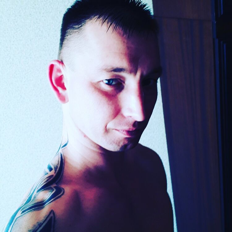  ,   Maks, 41 ,   ,   , c 