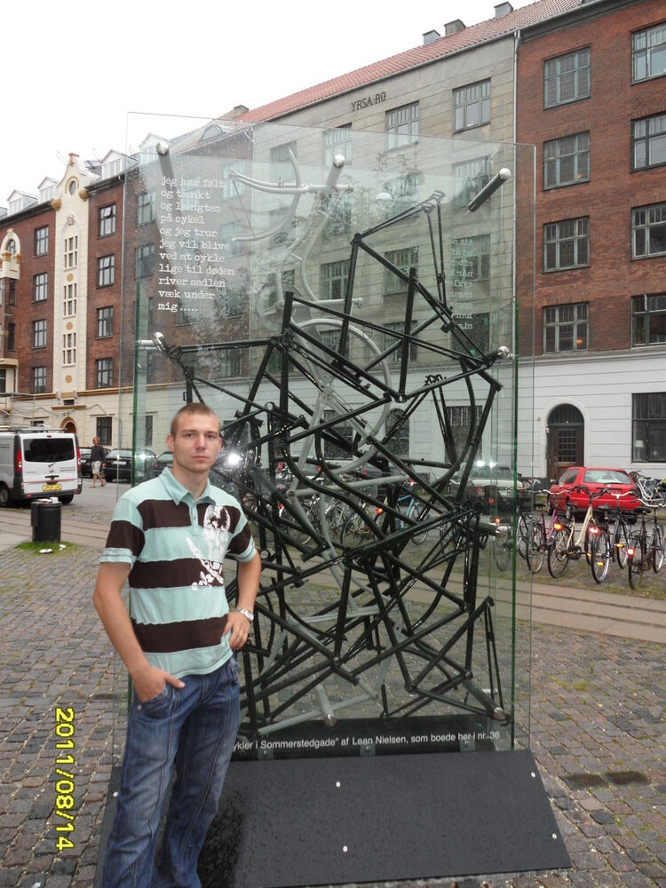  ,   Dmitrijs, 35 ,   , 