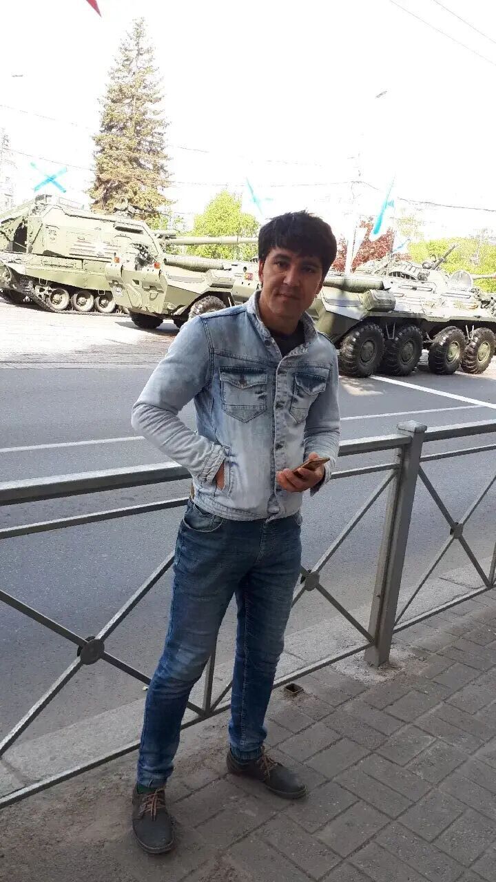  ,   Akrom, 33 ,   ,   