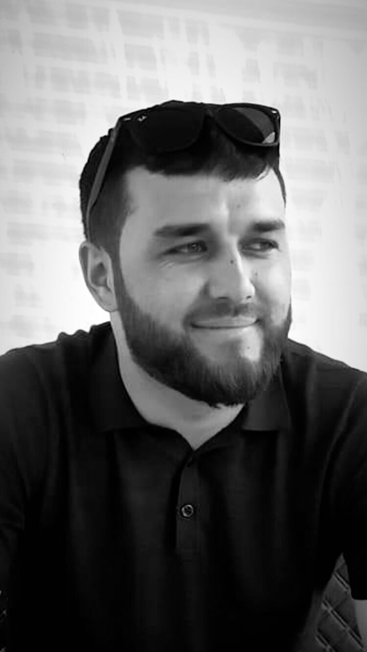  ,   Fred, 32 ,   ,   