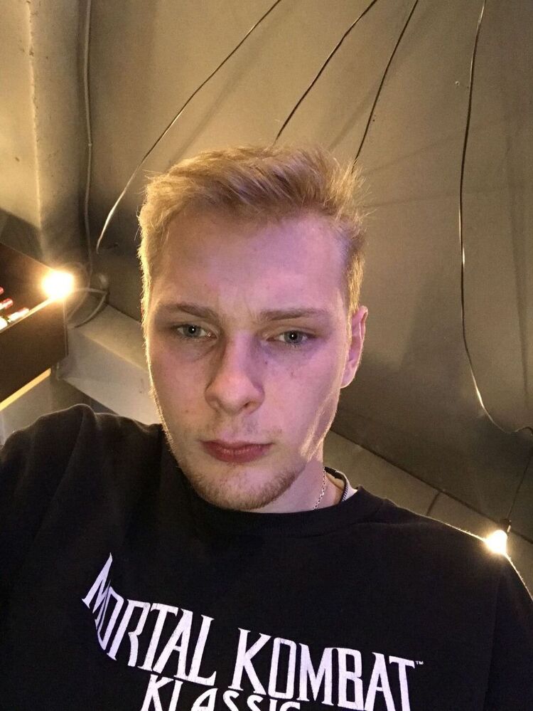  33286781  , 23 ,    