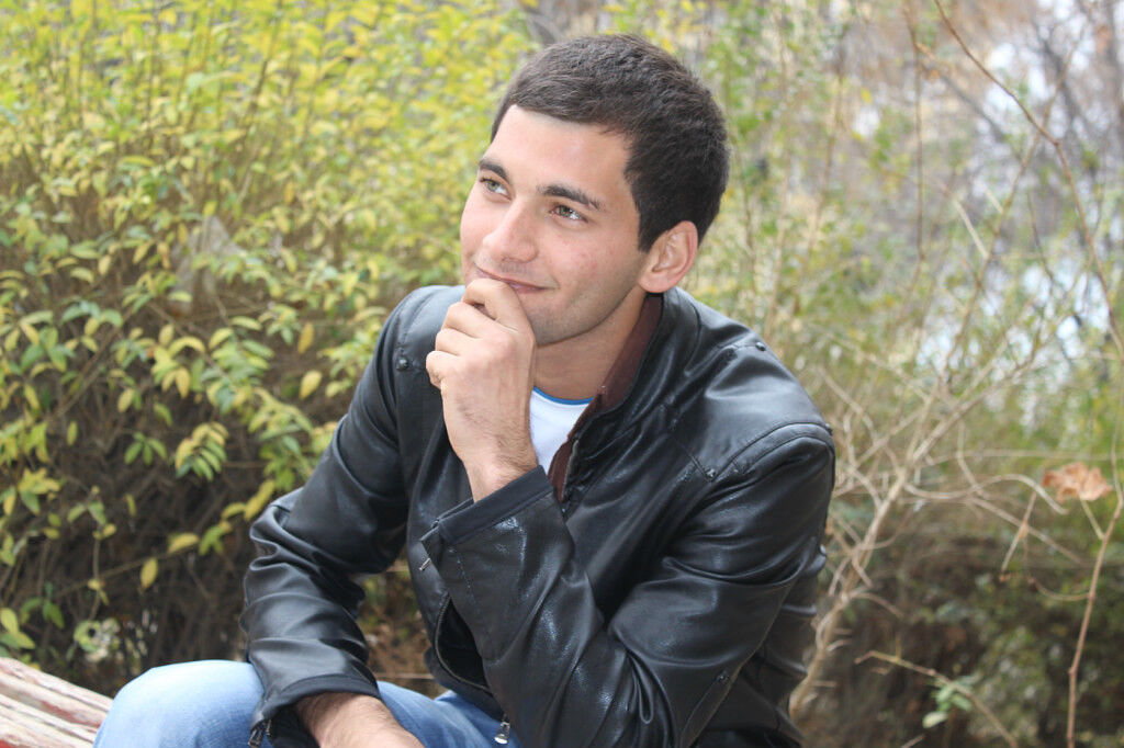  ,   The BOY, 37 ,   ,   , c 