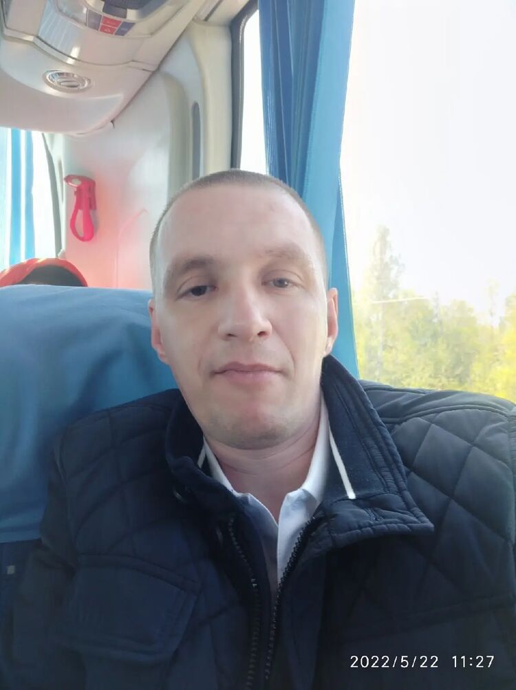  51294711  Nikolai, 49 ,    -