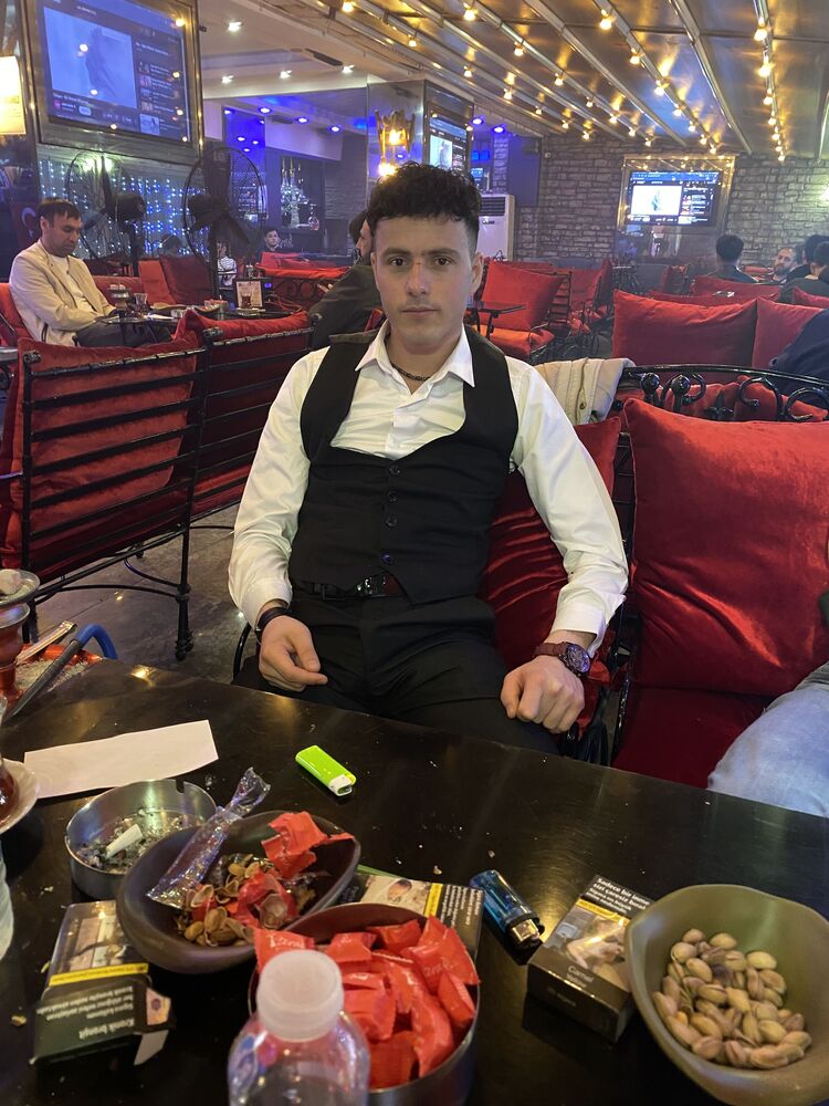  ,   Shakib, 22 ,   ,   