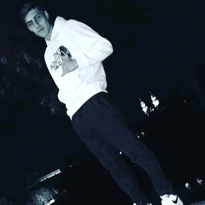  40975261  Edgar, 24 ,    