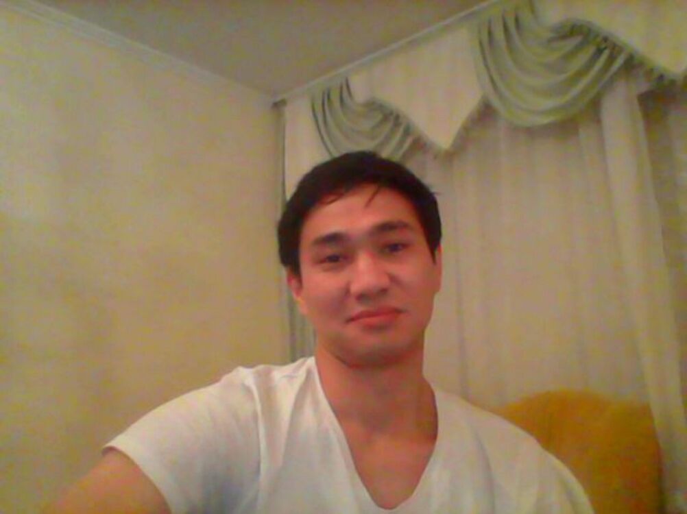  23569751  Timur, 37 ,    
