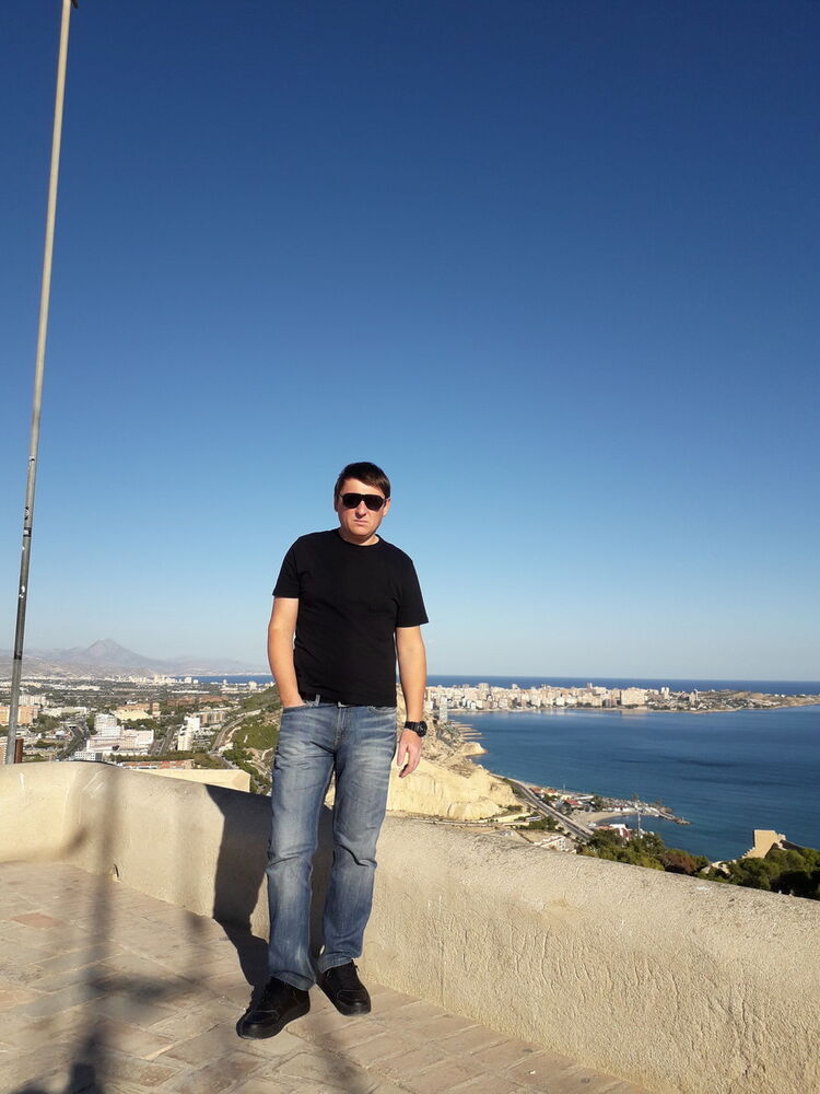  10948321  Dima, 51 ,    