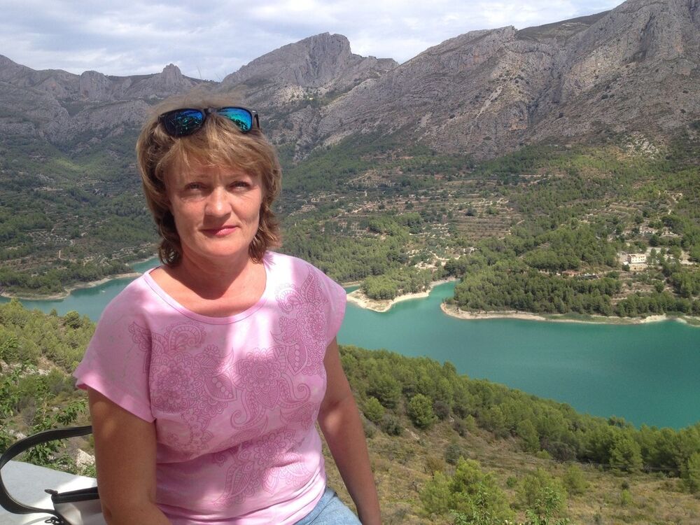  10420331  Cvetlana, 54 ,    