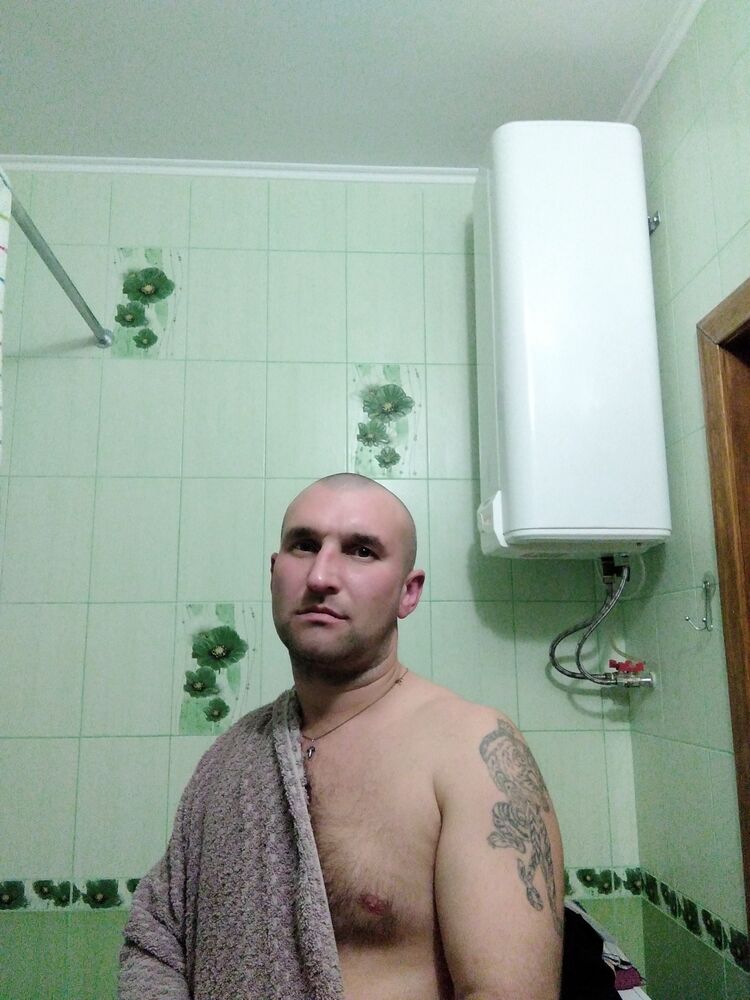  ,   Viktor, 36 ,   ,   , c , 