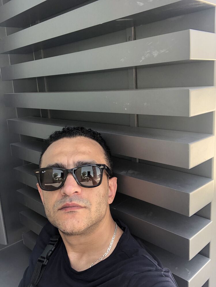  26790761  Sultan, 41 ,    