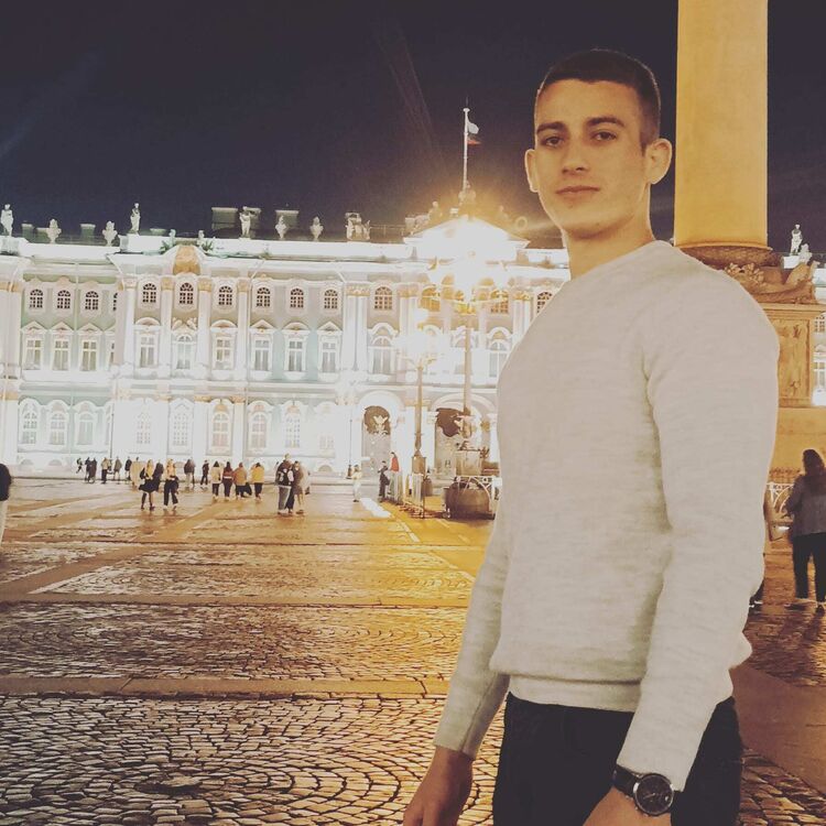  38166411  , 24 ,    -