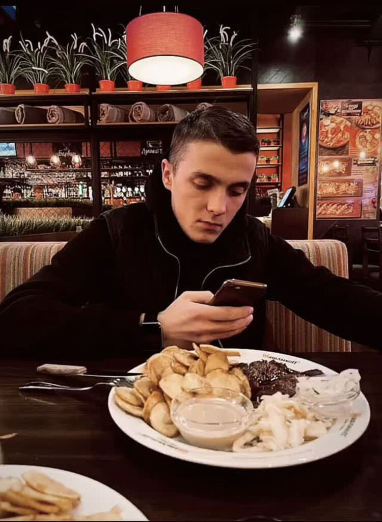  ,   Dima, 25 ,   ,   