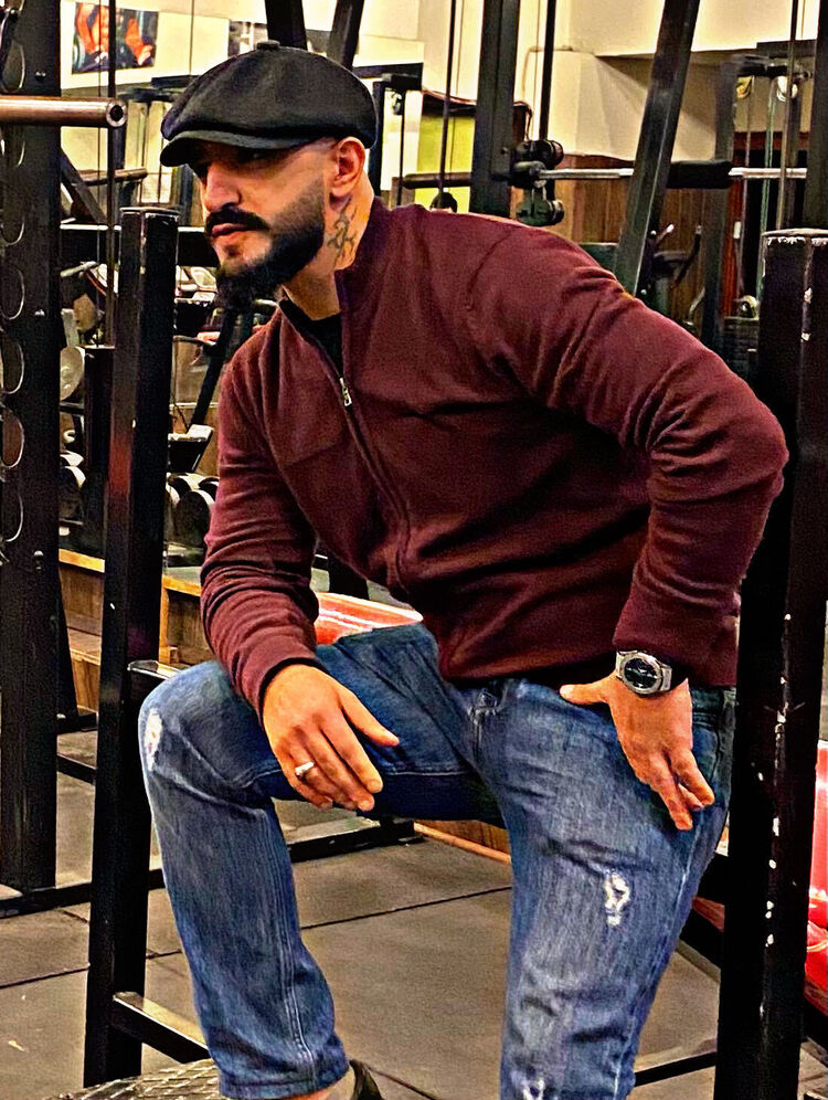  ,   Zaur, 33 ,   ,   