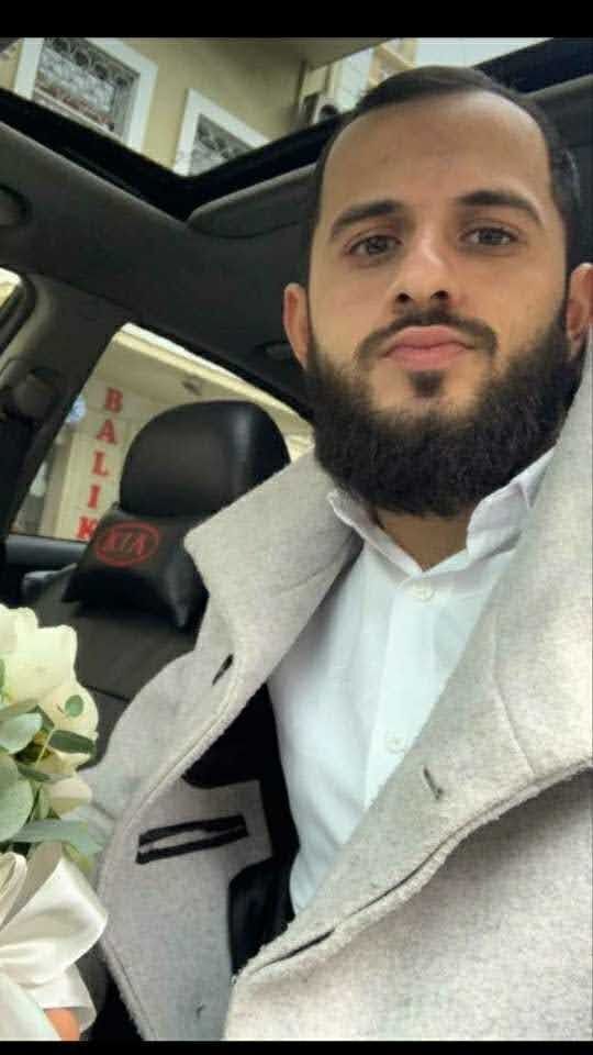  47704301  Farid, 31 ,    