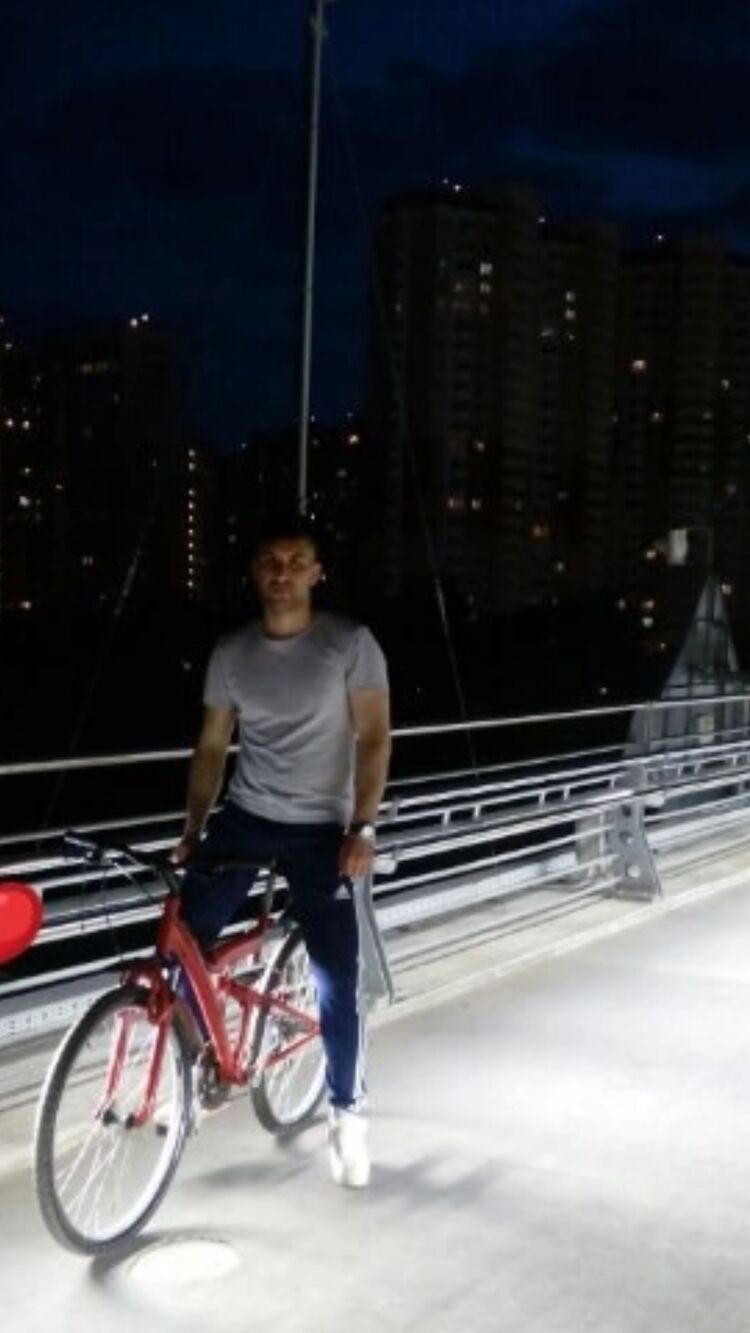  49559771  Muhiddin, 38 ,    Frankfurt Am Main