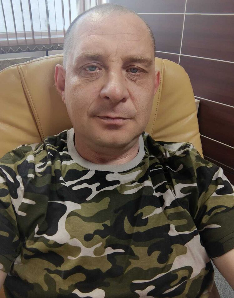  52787481  Alecsei, 44 ,    