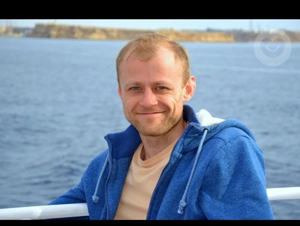  42985131  MAKSYMus, 33 ,    